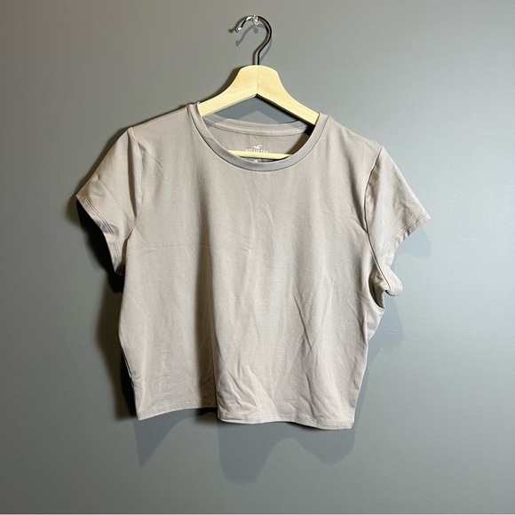 Hollister Light Beige Boxy Crop T-Shirt Short Sleeve - Picture 1 of 3